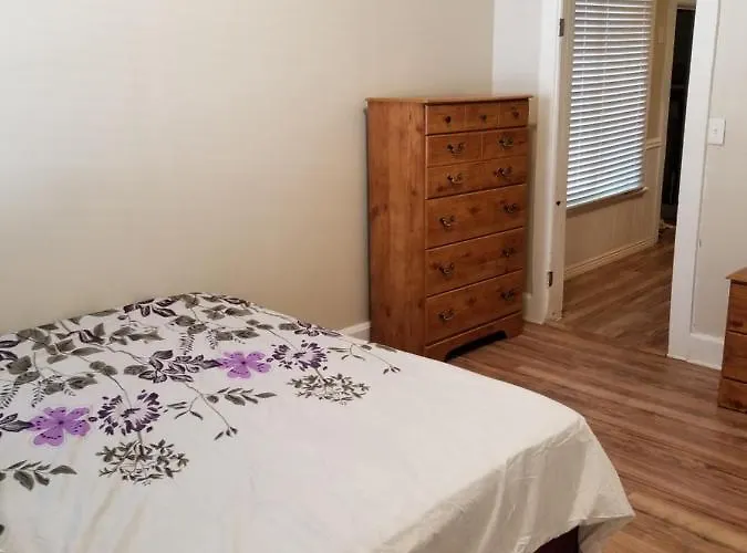 Holiday home 500/502 W 23rd St *